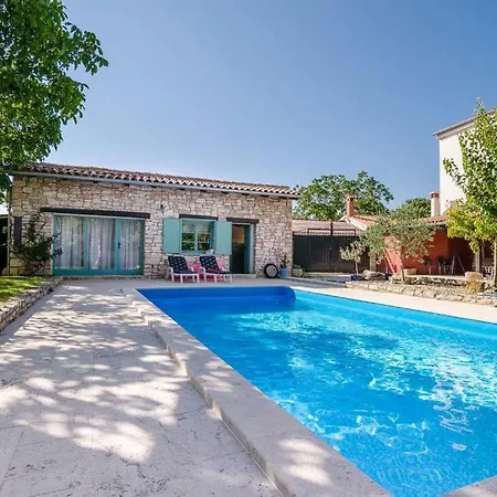 Joans Cottage Villa *