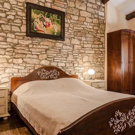 Joans Cottage *