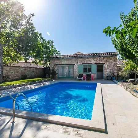 Joans Cottage Villa Bokordici