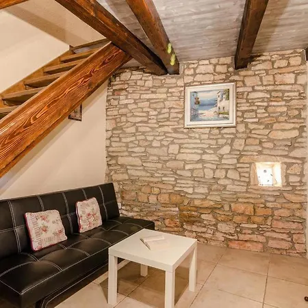 Joans Cottage *