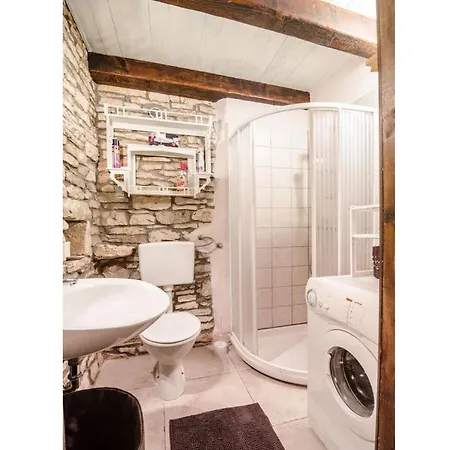 Joans Cottage *