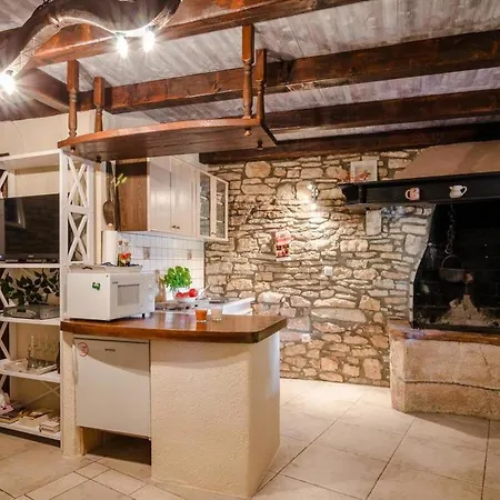 Joans Cottage *